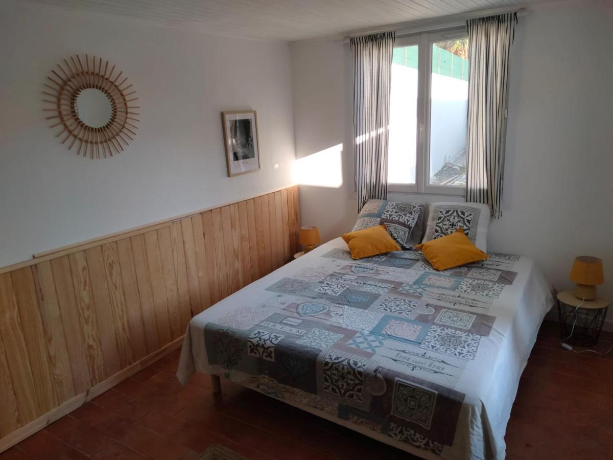 Cabanon Avec Dependance Villa Saint-Mitre-les-Remparts ภายนอก รูปภาพ